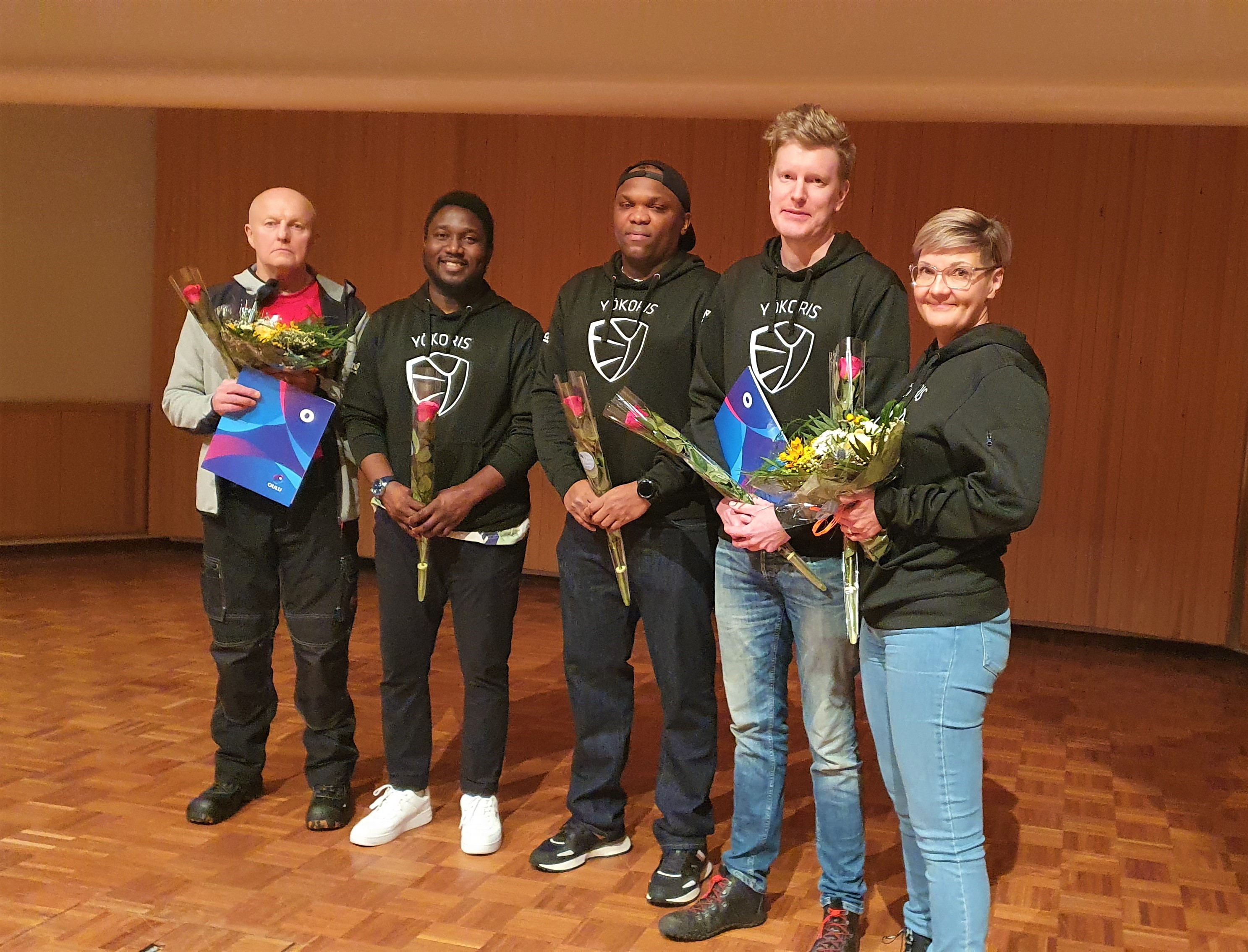 Ryhmäkuva palkituista.