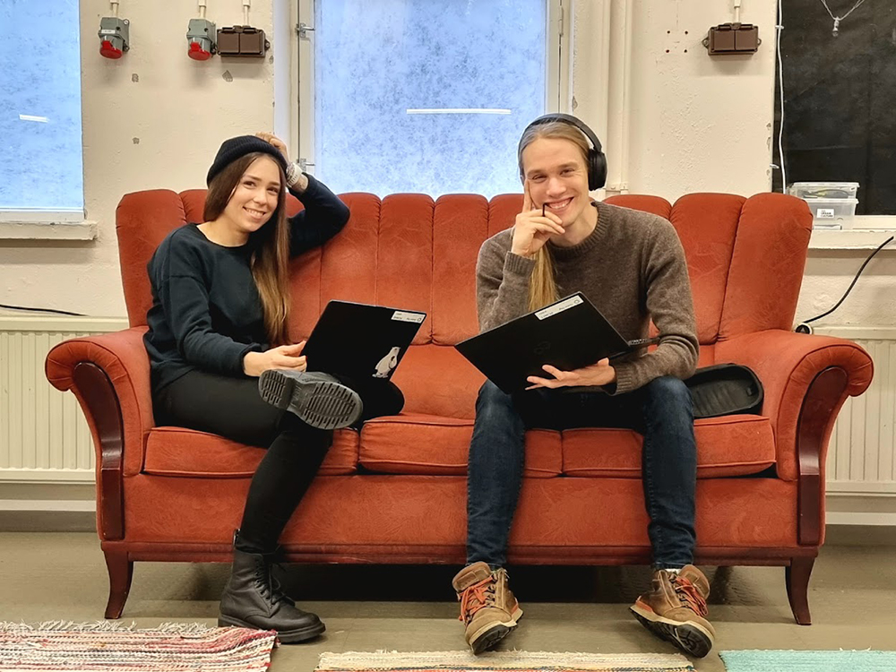 Peliliike-hankkeen työntekijät Kati Hopiavuori ja Mikko Ylimäki.