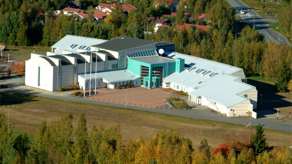 Oulunsalon lukio toimii Oulunsalo-talossa.