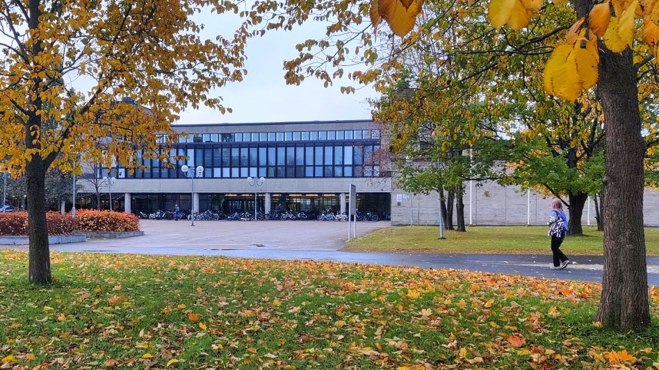 Pohjankartanon koulun julkisivu