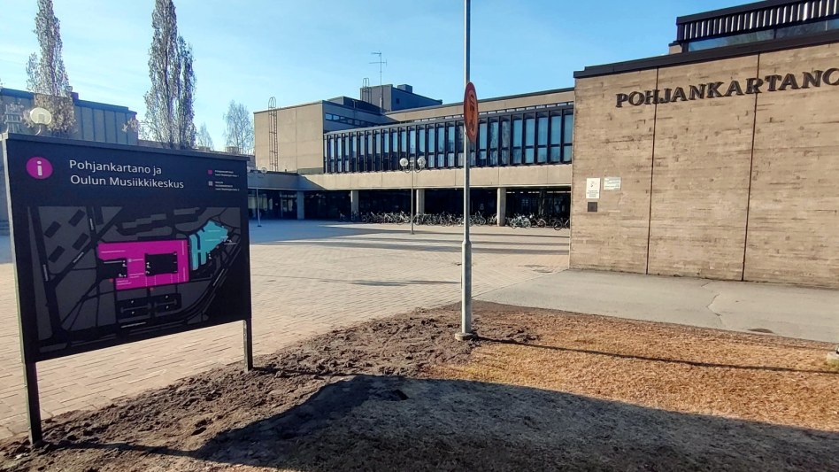 Pohjankartanon koulu keväällä