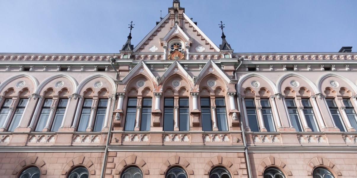 Kulttuuritalo Valve ulkoapäin, julkisivukuva alaviistosta