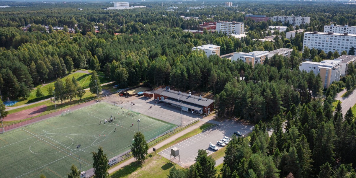 Ilmakuva Talvikkipuistosta, jossa on Oulun kaupungin yhteisötila.