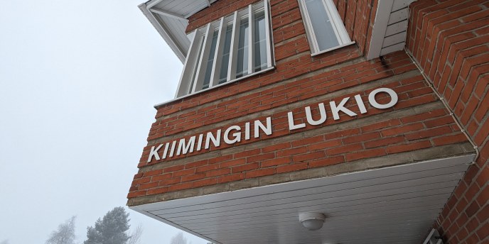 Kiimingin lukio kuva koulusta