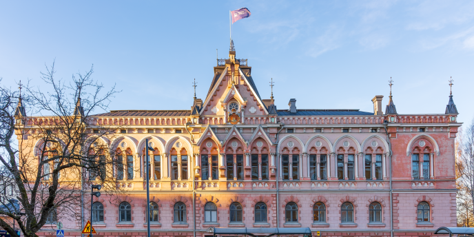 Kulttuuritalo Valveen julkisivu.