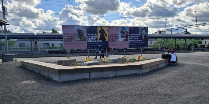 Oulun rautatieaseman vieressä sijaitseva pop-up-puisto
