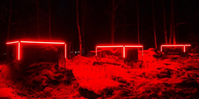 Pikisaaressa esillä valotaidepolku – enemmän ei ole aina parempi valaistuksessa