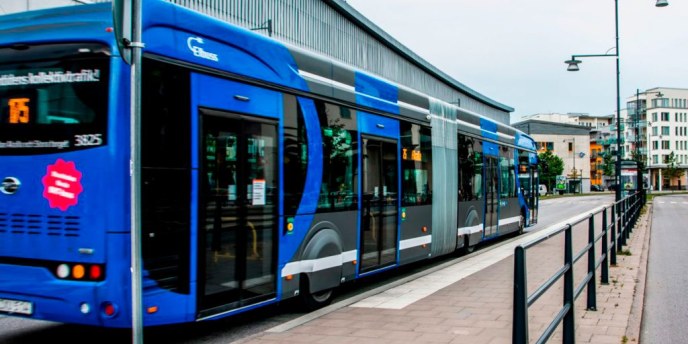 Uusi varikko, superbussi, ratikka? Vastaa joukkoliikennekyselyyn, miten oululaisia kuljetellaan tehokkaammin tulevaisuudessa