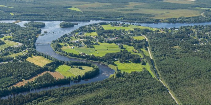 Yli-Iin Kulttuurikävelyt käynnistyvät – ensimmäinen alkaa Climate Clock – taidereitin Kierikin teosjulkistuksessa
