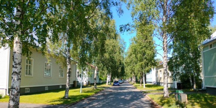 Oululaisilta pyydetään vanhoja kuvia ja tarinoita Raksilasta – näyttely elävöittää muun muassa työmaa-aitoja