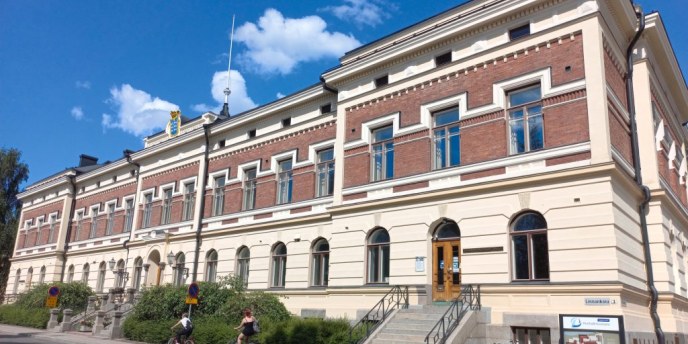 Oulun historiallinen lääninhallituskortteli uudistuu valtion yhteiseksi työympäristöksi