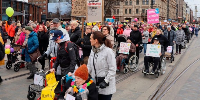 Mummot ja papat yhteisölliseen katumarssiin myös Oulussa