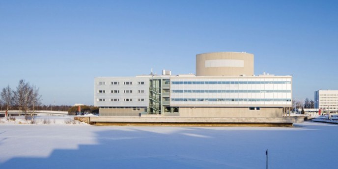 Teatteriravintola Auliksessa keskustellaan menneisyyden kansalaisoikeuskamppailuista – Kuunteleva kaupunkikeskustelusarja jatkuu