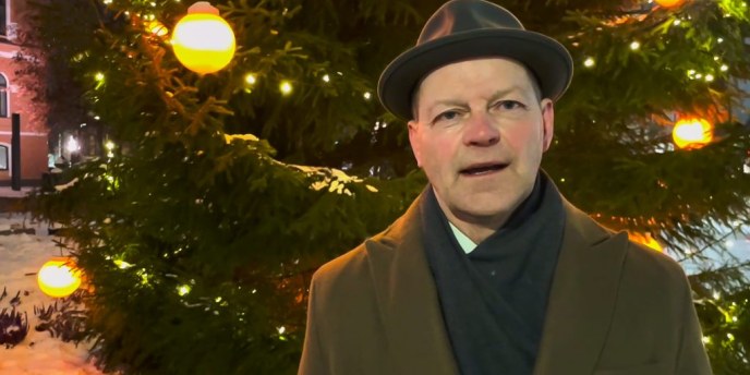 Katso kaupungin­johtaja Ari Alatossavan joulu­tervehdys oululaisille