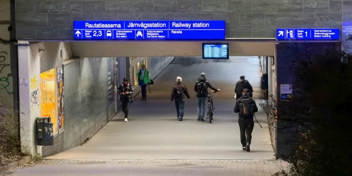 Pyöräily kielletään rautatie­aseman alikulku­tunnelissa rakennus­töiden ajaksi