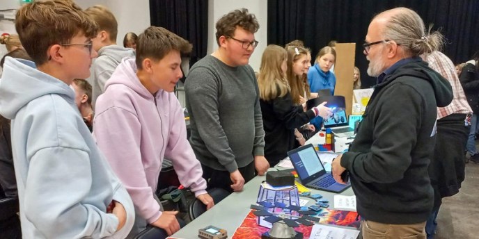 Amazing North valtaa Ouluhallin kahdeksi päiväksi – lapset ja nuoret esittelevät tulevaisuuden taitoja