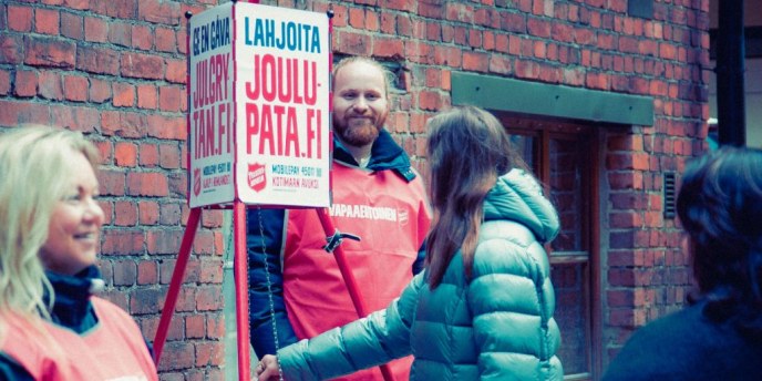 Joulun avuntarve ennätyslukemissa – Joulupadat kaduille Oulun keskustaan ja Ritaharjuun