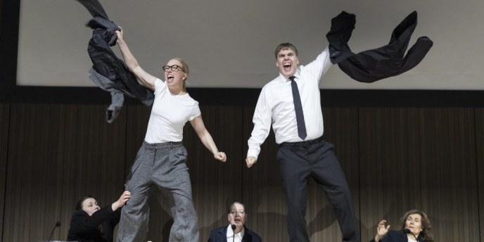 Oikeusjuttu ja Pinta­remontti ensi-iltaan Oulun teatterissa