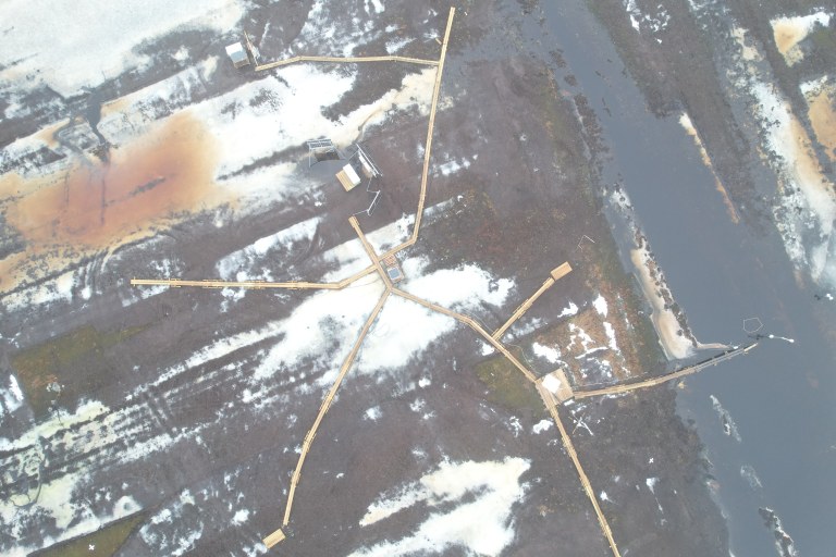 Ilmastomittauslaitteistoa Turvesuolla Visio-hankkeen toimesta ilmakuvana