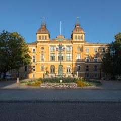 Yhteystietoon liitetty kuva