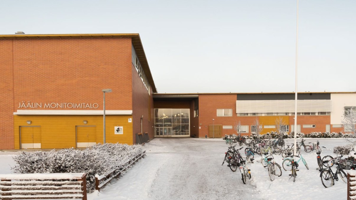 Jäälin monitoimitalo.