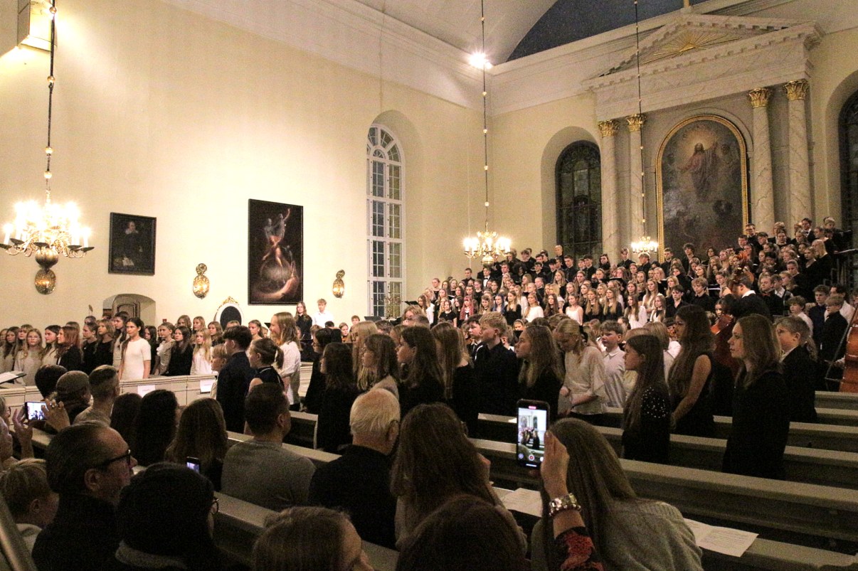 Joulukonsertti, koko esiintyjäkaarti