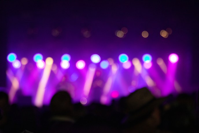 Keikalla kädet ilmaan