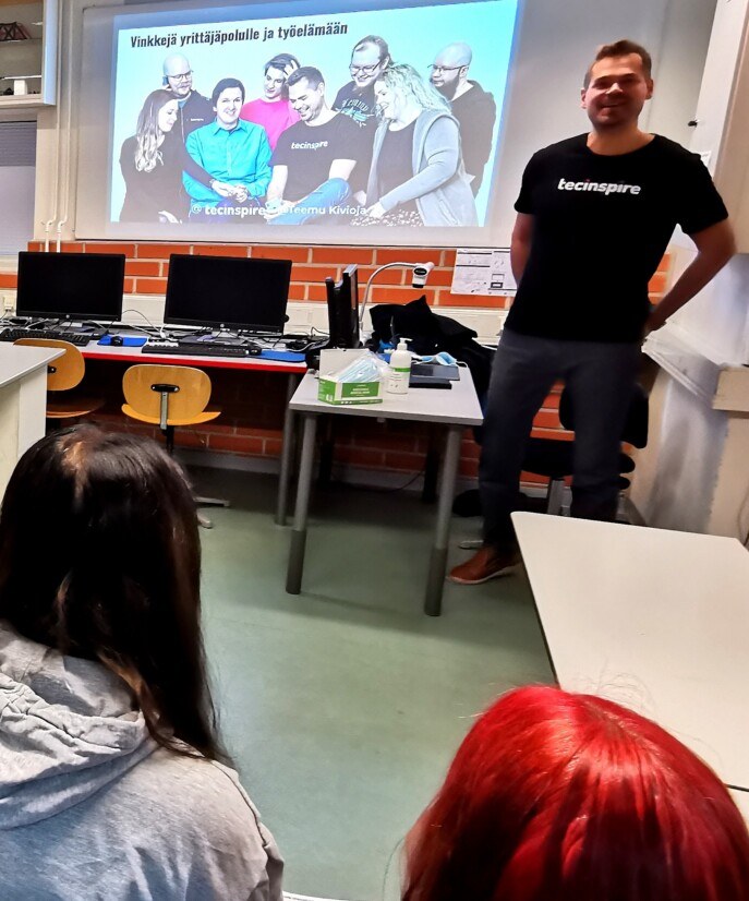 Teemu Kivioja esittäytymässä